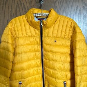 Men’s Yellow Tommy Hilfiger Size Large Packable Puffer Jacket Preowned